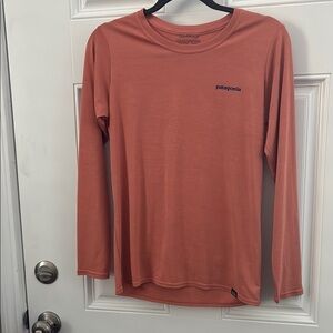 Patagonia SPF 50 performance  Long Sleeve Top size small